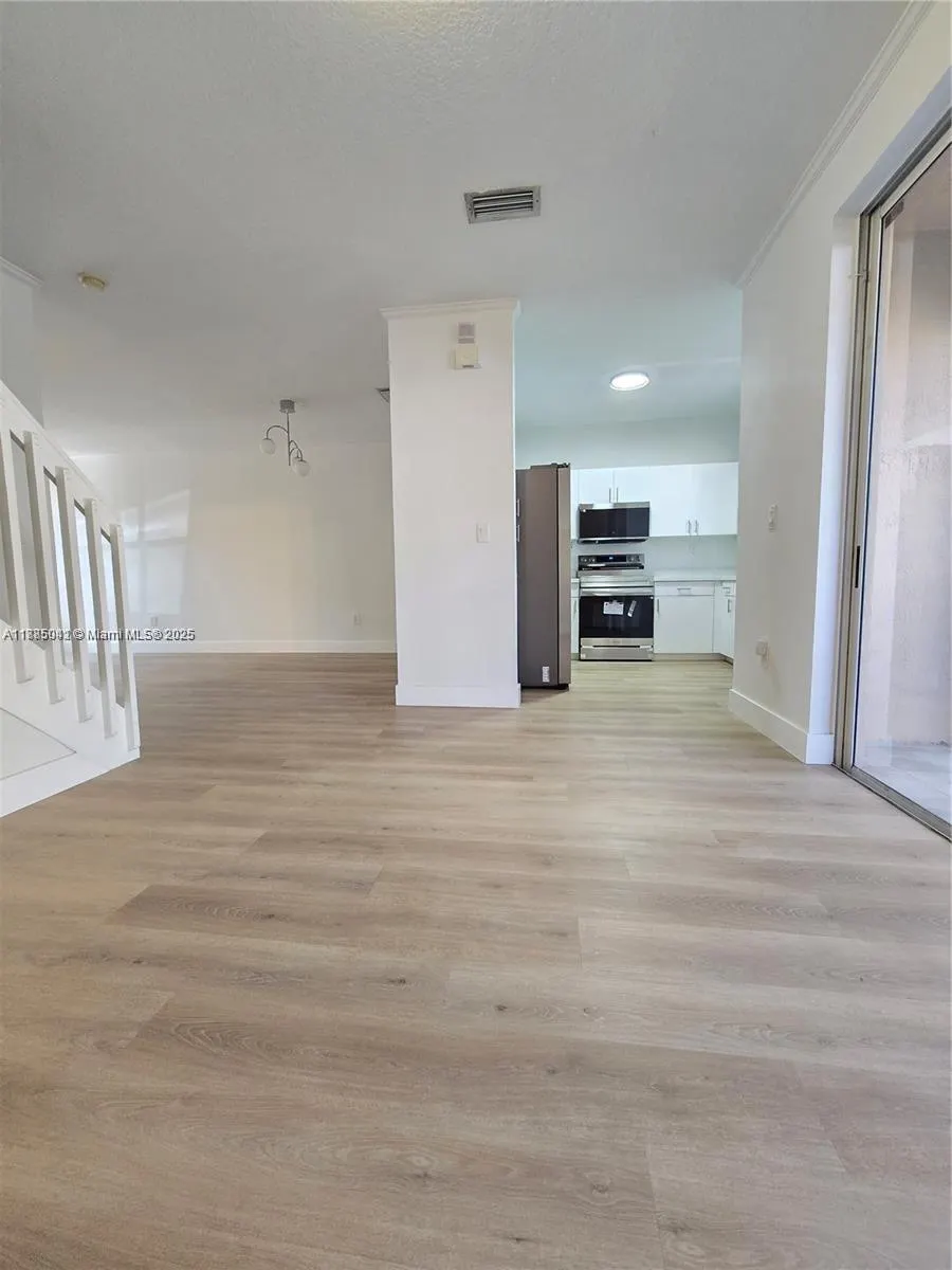 129 Riverwalk Cir, #129