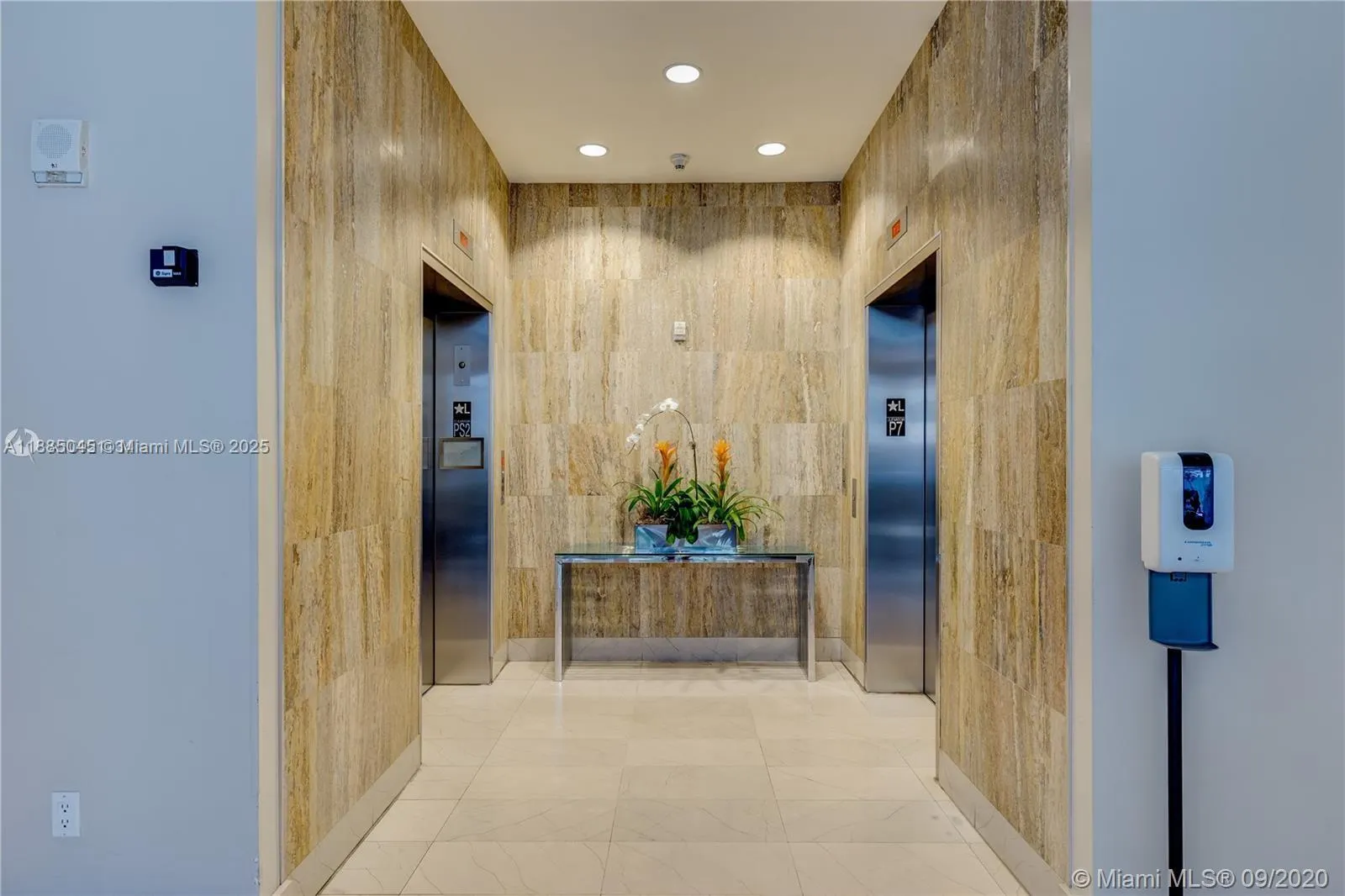 1111 SW 1st Ave, #1914