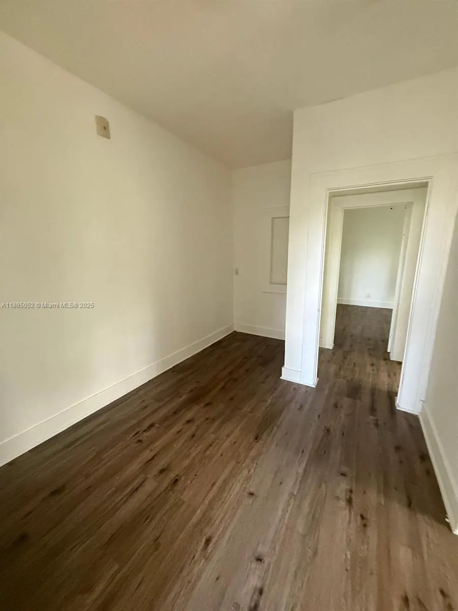236 NE 28th St, #9