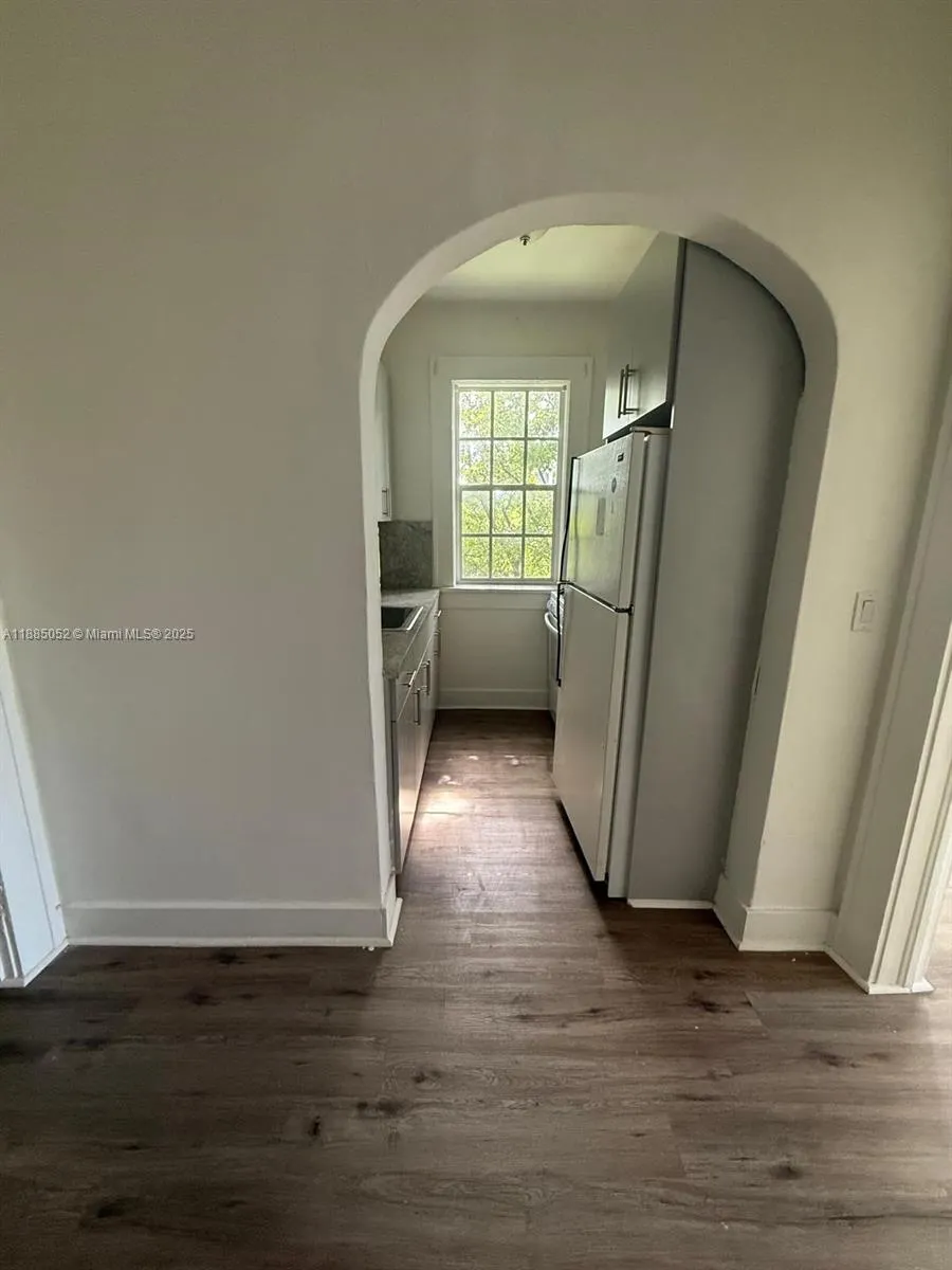 236 NE 28th St, #9