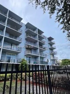 12500 NE 15th Ave, #203