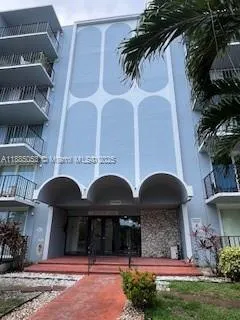 12500 NE 15th Ave, #203