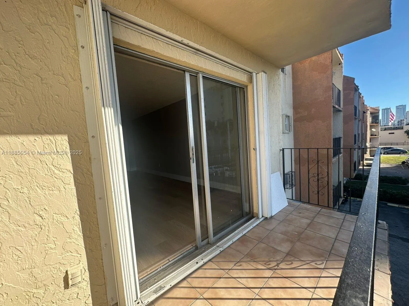 1051 SW 1st St, #303