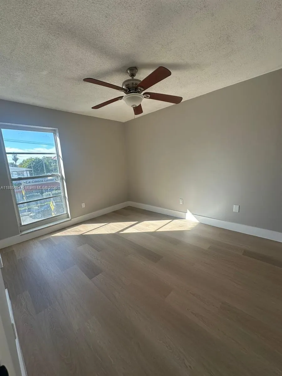 1051 SW 1st St, #303