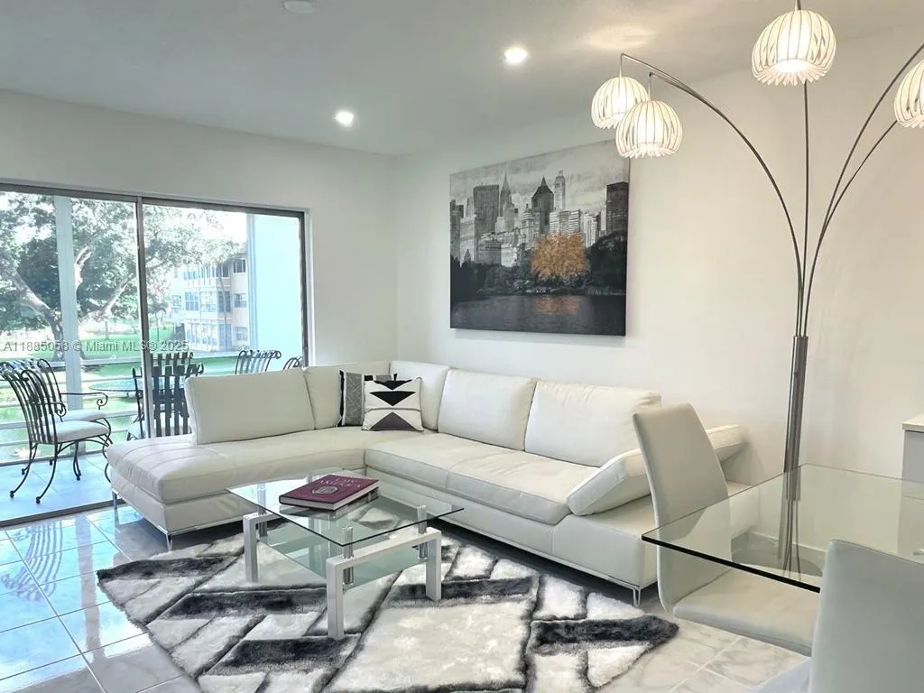 5051 W Oakland Park Blvd, #204