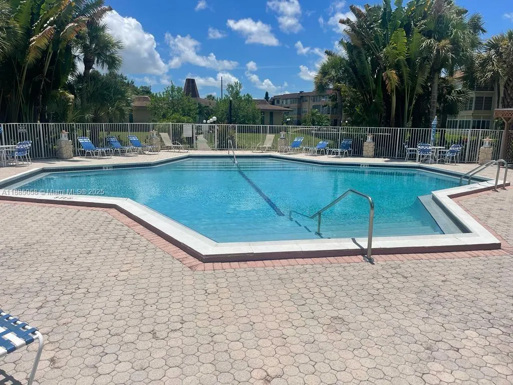 5051 W Oakland Park Blvd, #204