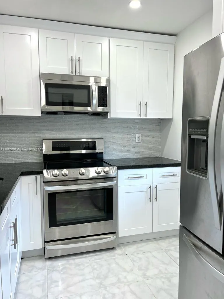 5051 W Oakland Park Blvd, #204