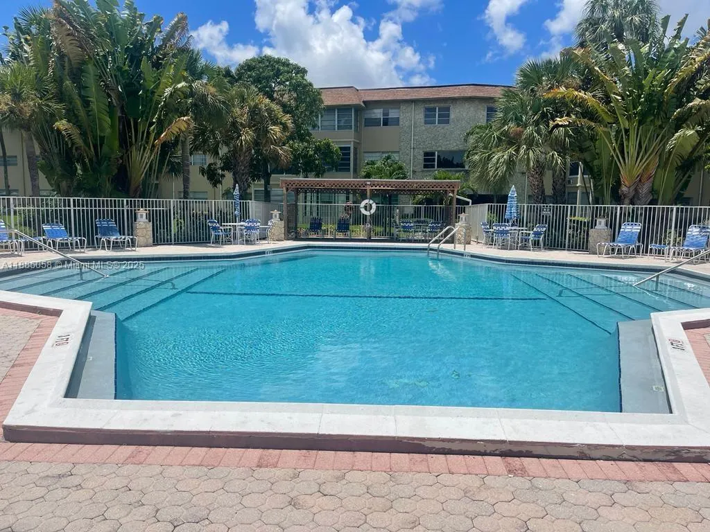 5051 W Oakland Park Blvd, #204