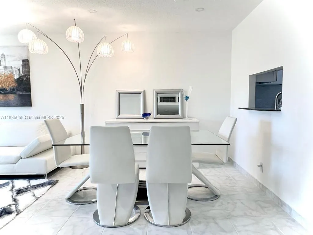 5051 W Oakland Park Blvd, #204
