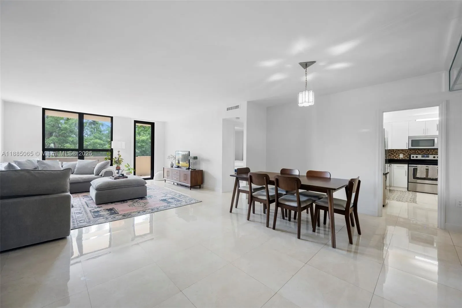 10185 Collins Ave, #306