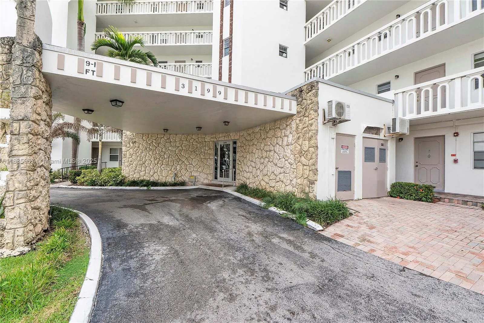3199 S Ocean Dr, #206