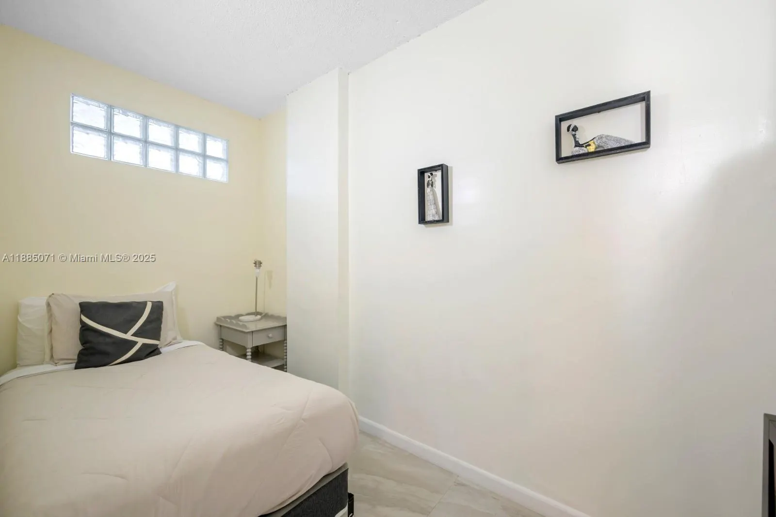 19370 Collins Ave, #1425