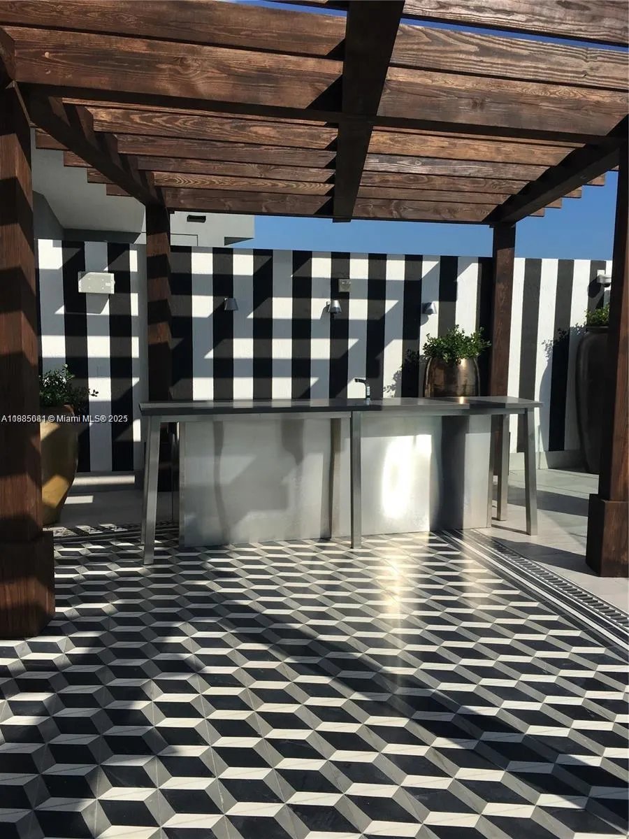 1300 S MIAMI AVE, #4003