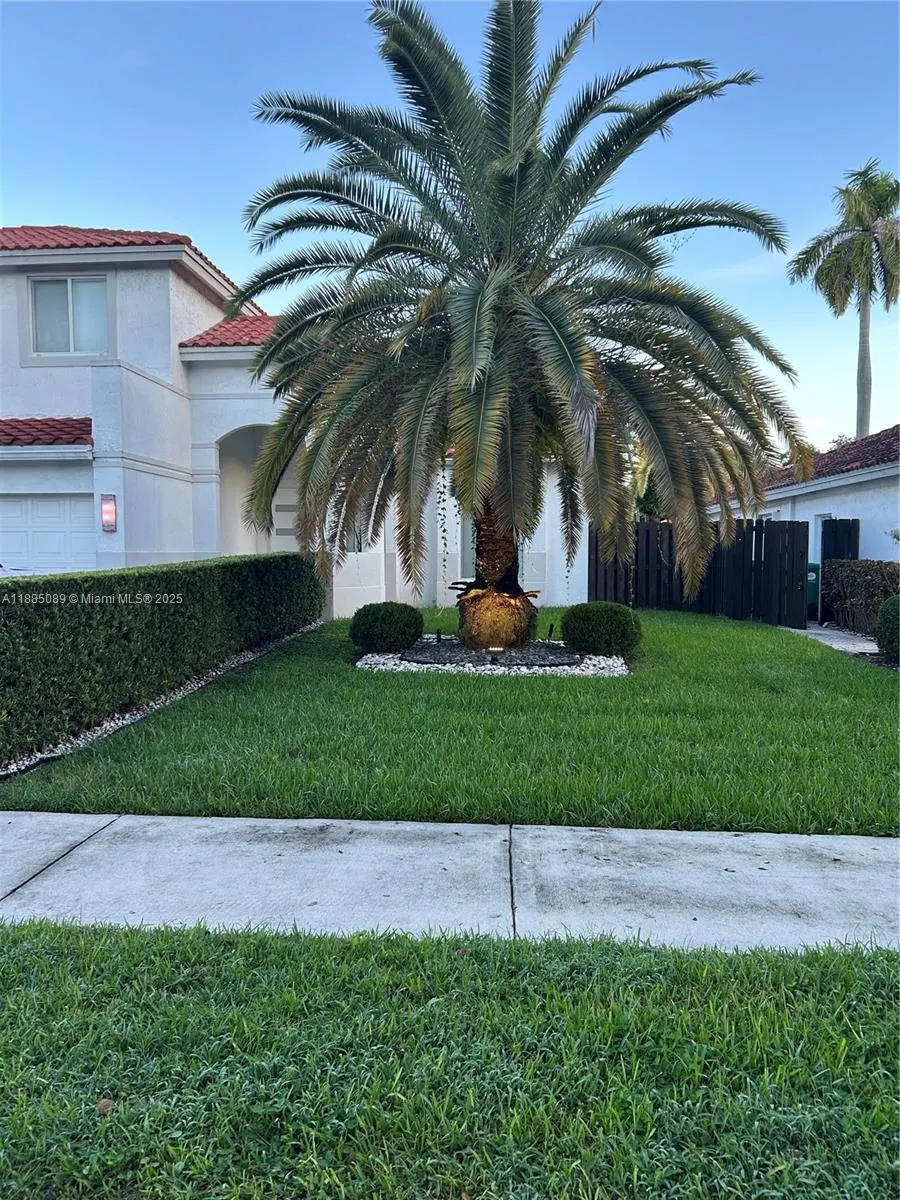 11361 NW 64th Ter