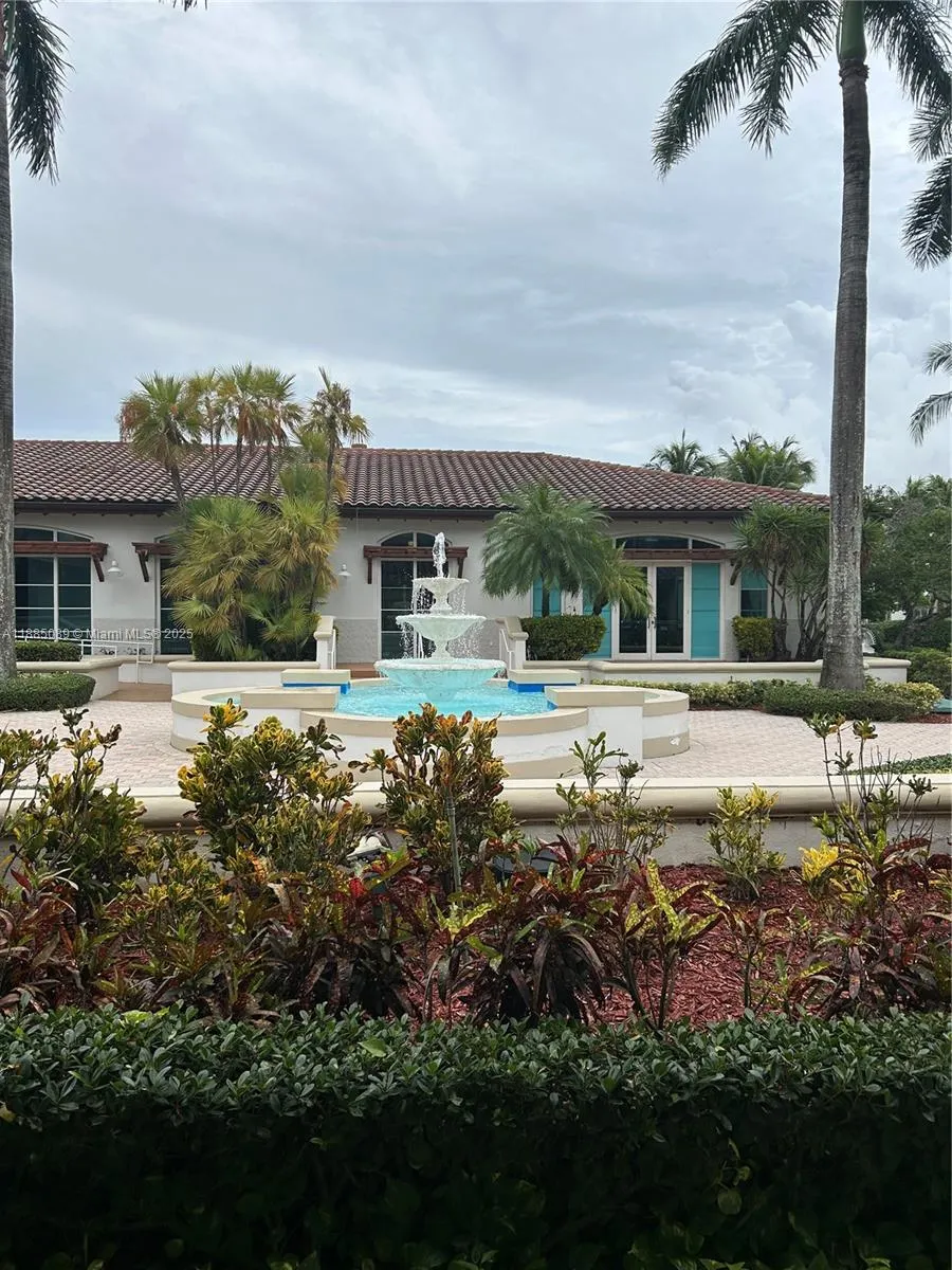 11361 NW 64th Ter
