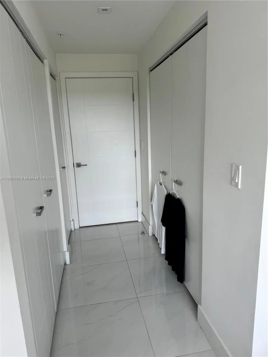 301 Altara Ave, #523