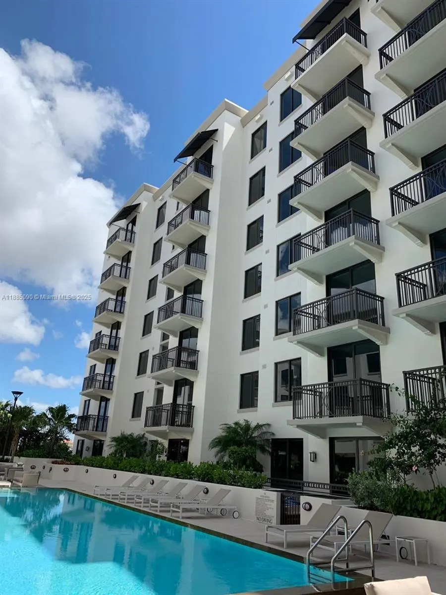 301 Altara Ave, #523