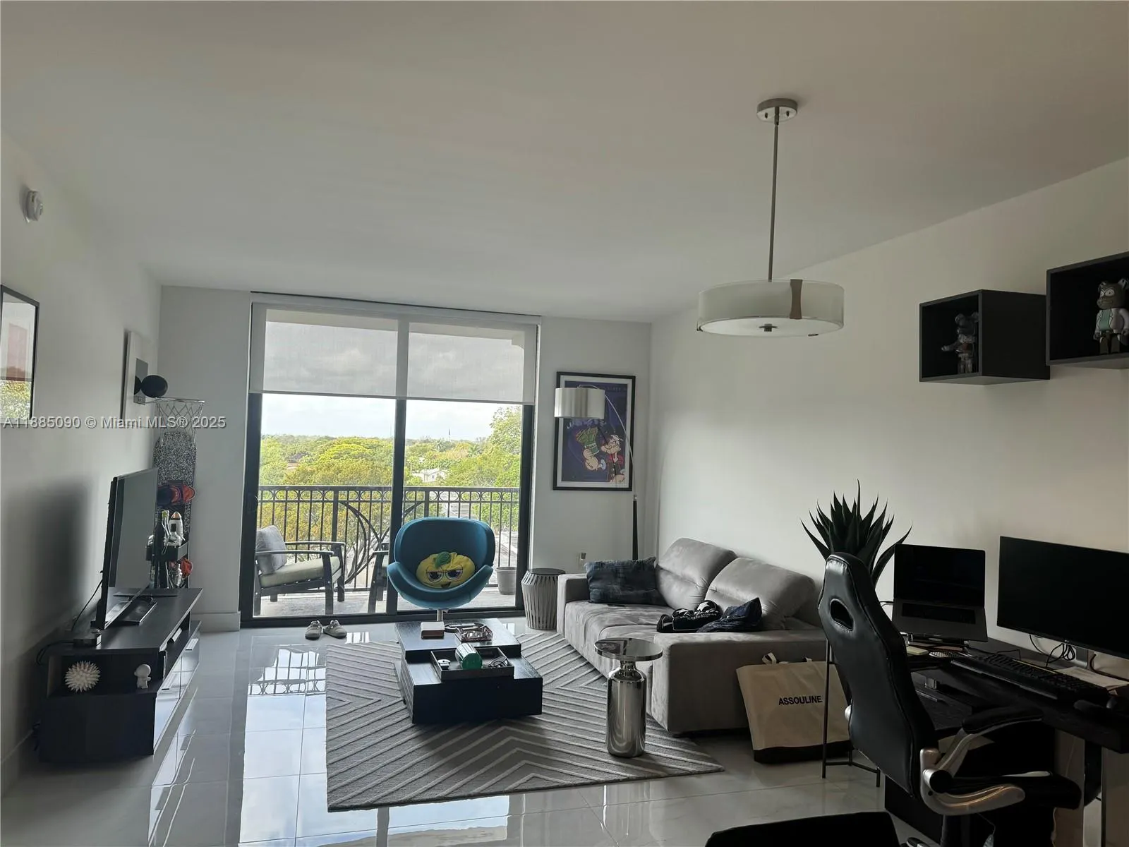 301 Altara Ave, #523