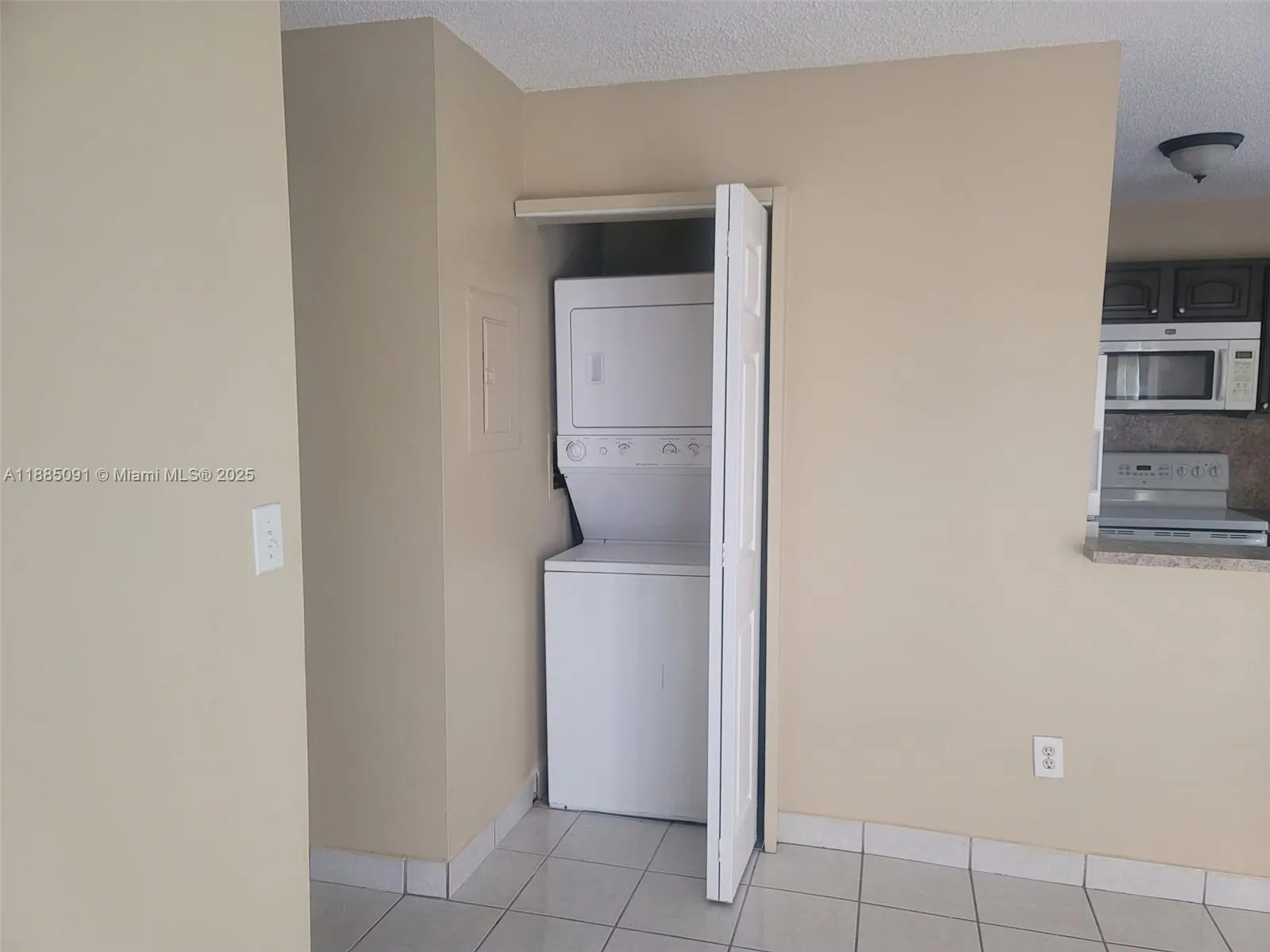 415 NW 210th St, #206