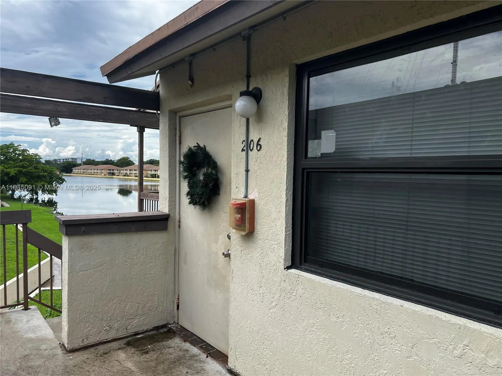 415 NW 210th St, #206