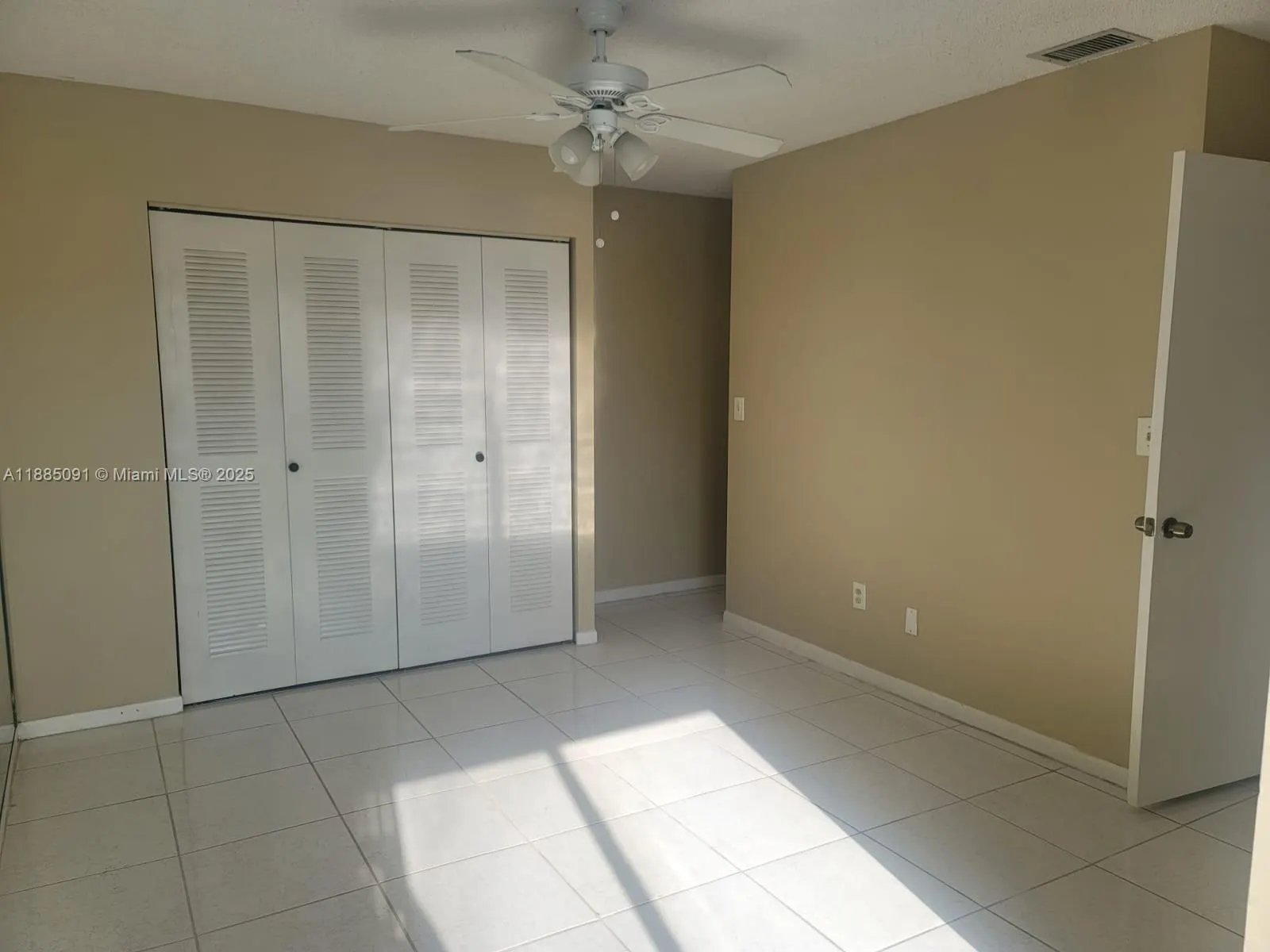 415 NW 210th St, #206