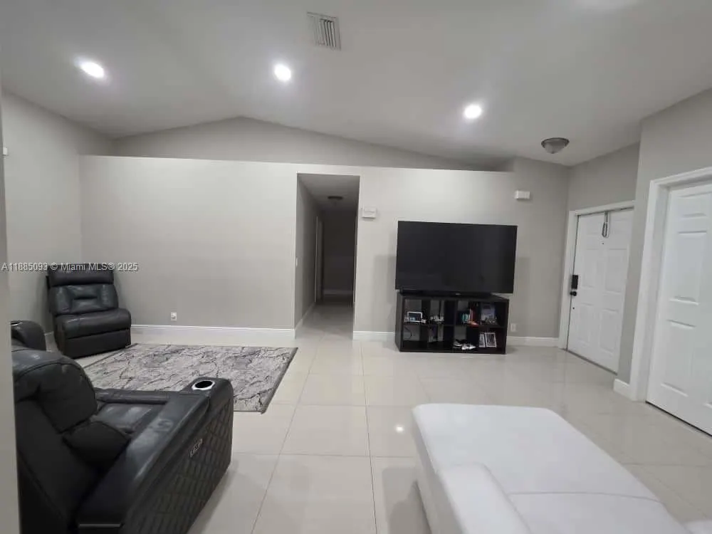 16250 SW 26th St