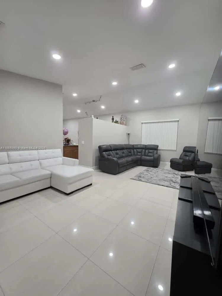 16250 SW 26th St