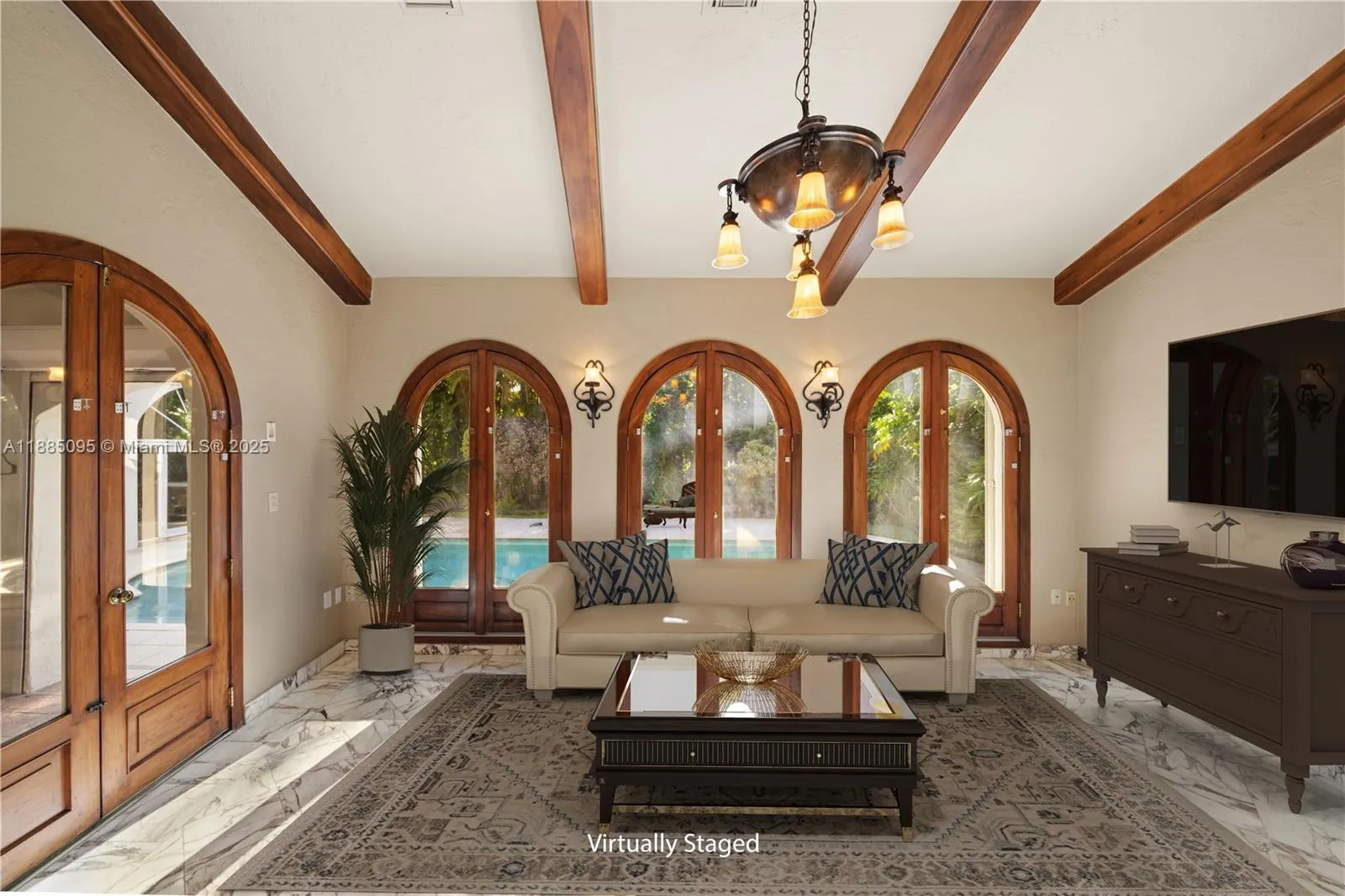 225 Alesio Ave