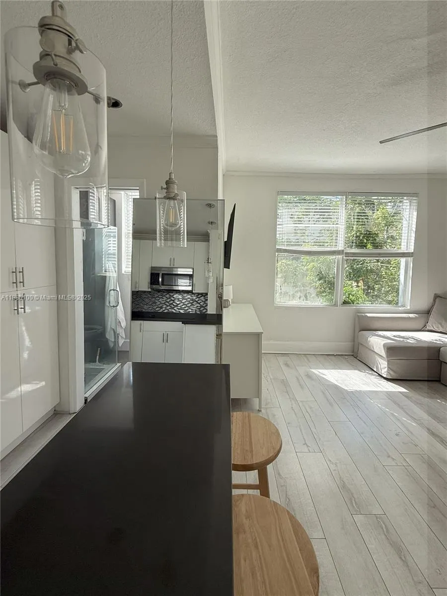 119 Menores Ave, #11