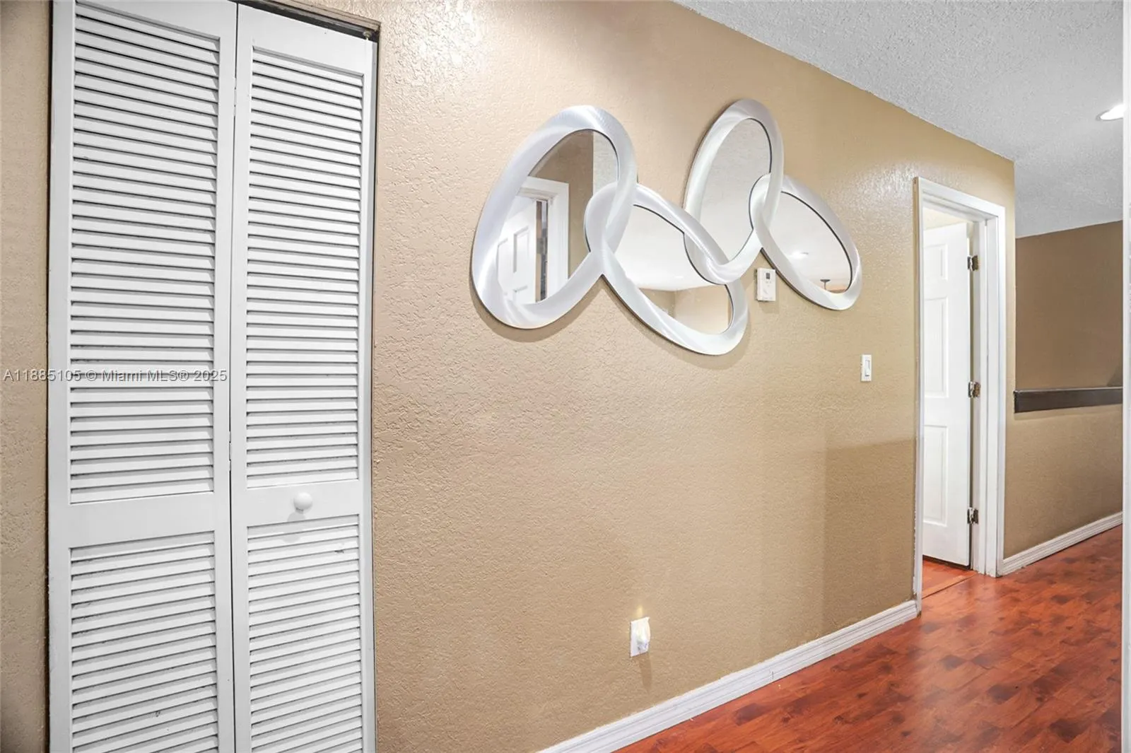 3594 Satin Leaf Ct