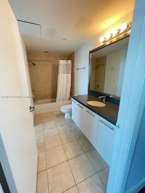 90 SW 3rd St, #4208