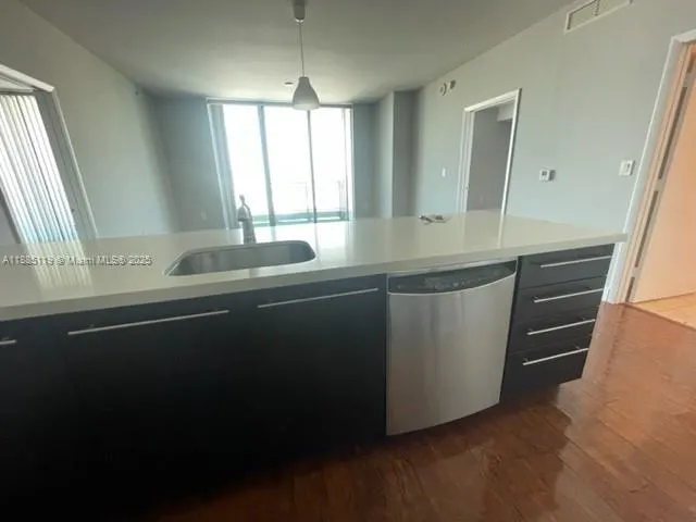 90 SW 3rd St, #4208