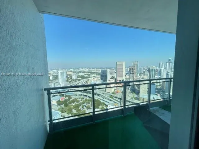90 SW 3rd St, #4208