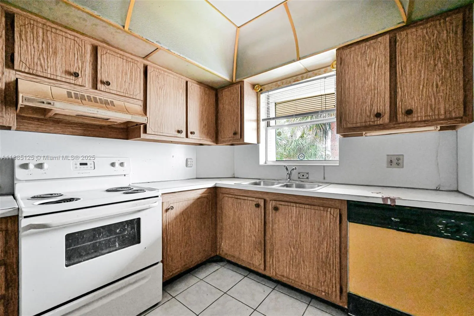 700 SE 6th Ave, #304