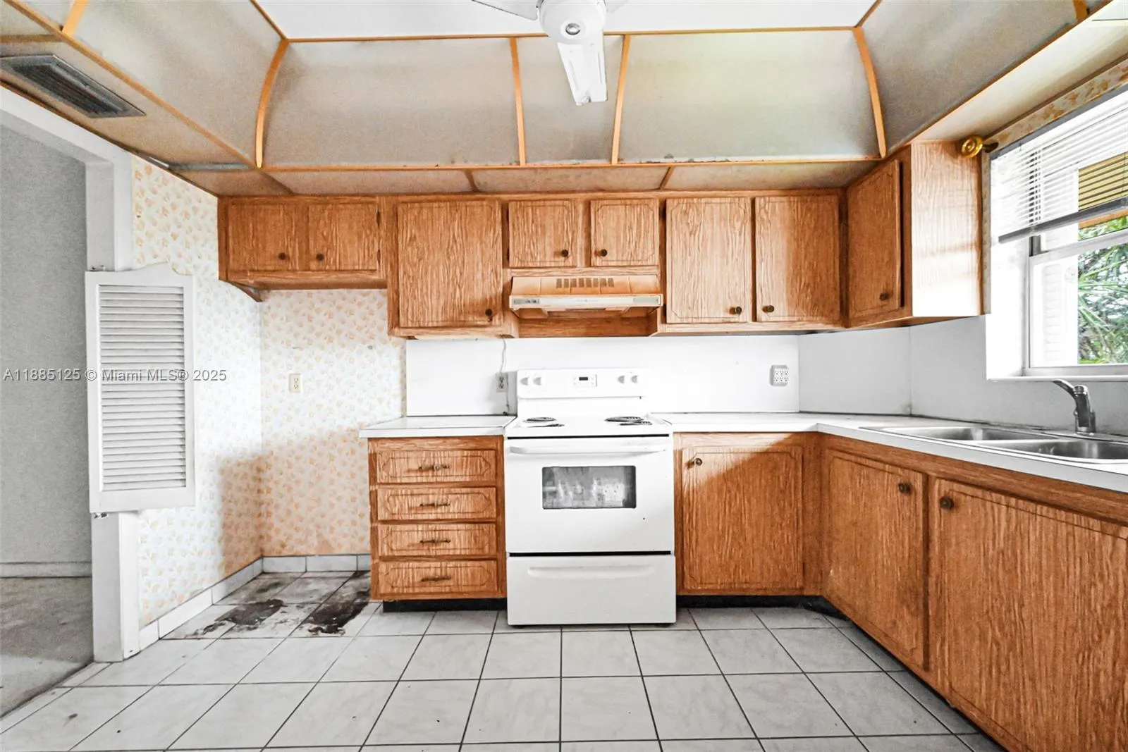 700 SE 6th Ave, #304