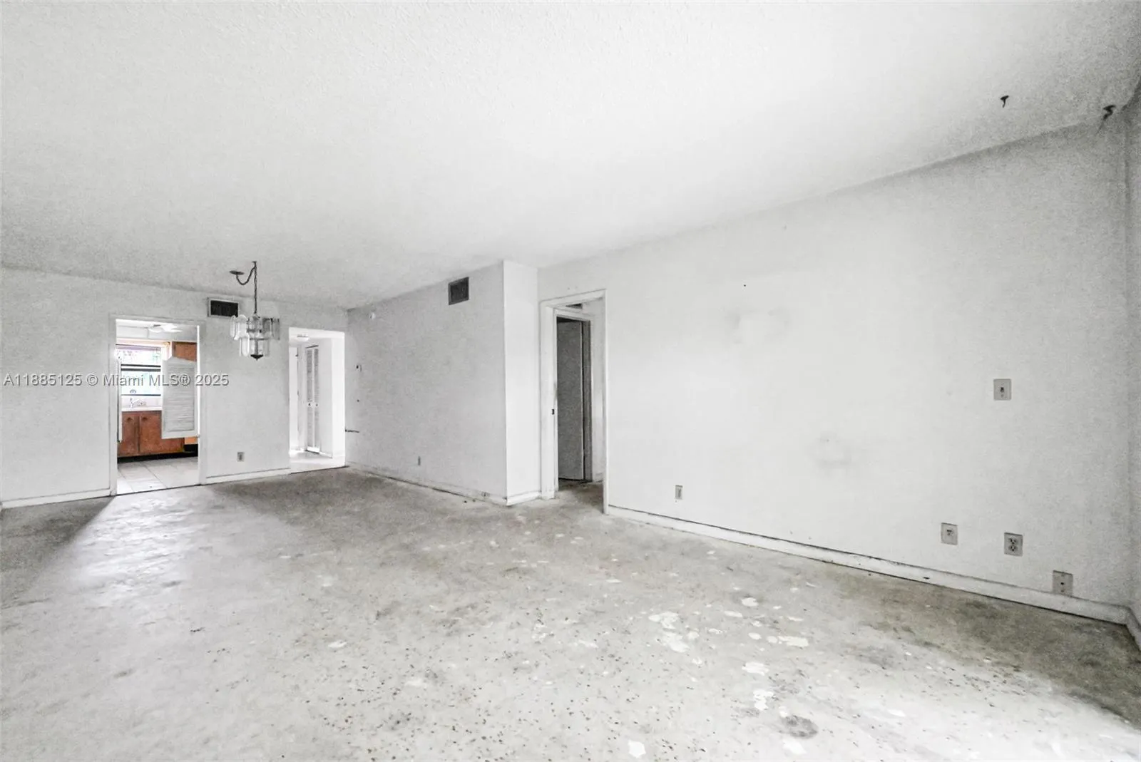 700 SE 6th Ave, #304