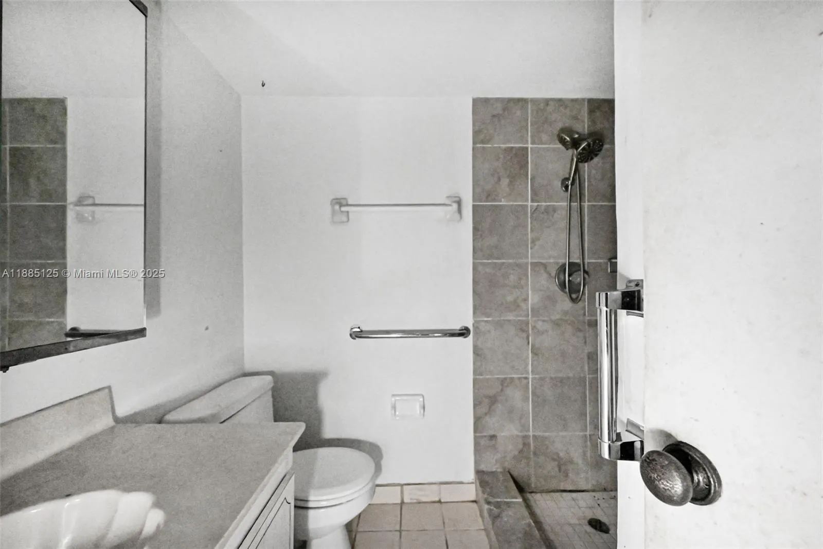 700 SE 6th Ave, #304