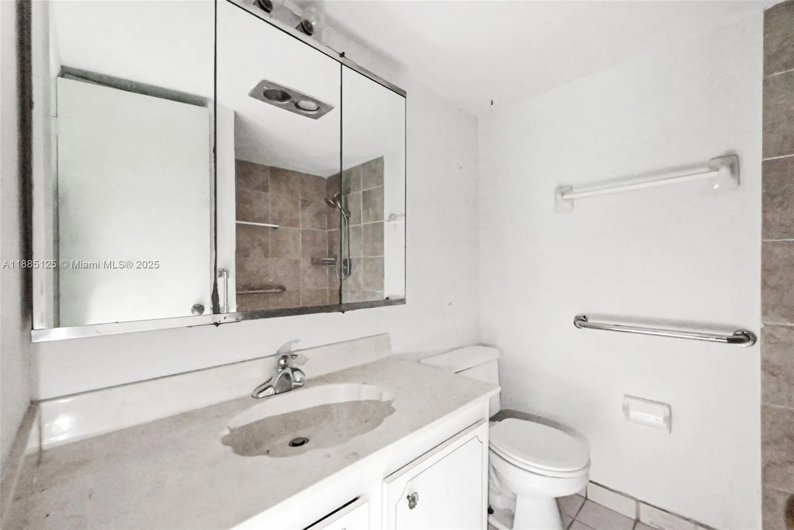 700 SE 6th Ave, #304