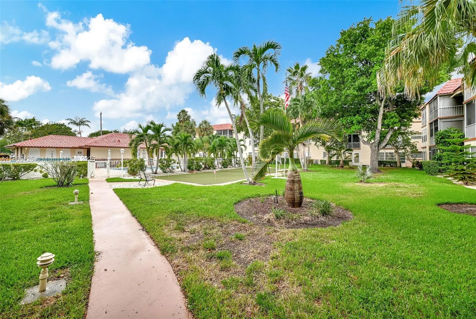 700 SE 6th Ave, #304