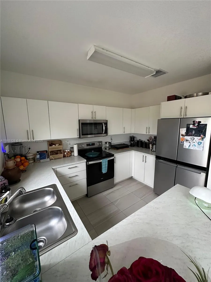1238 NW 4th Ln, #0