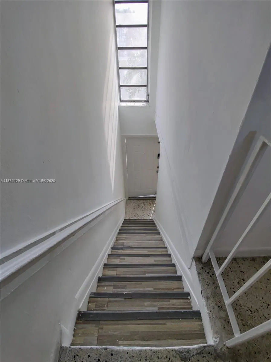 921 SW 7th St, #5