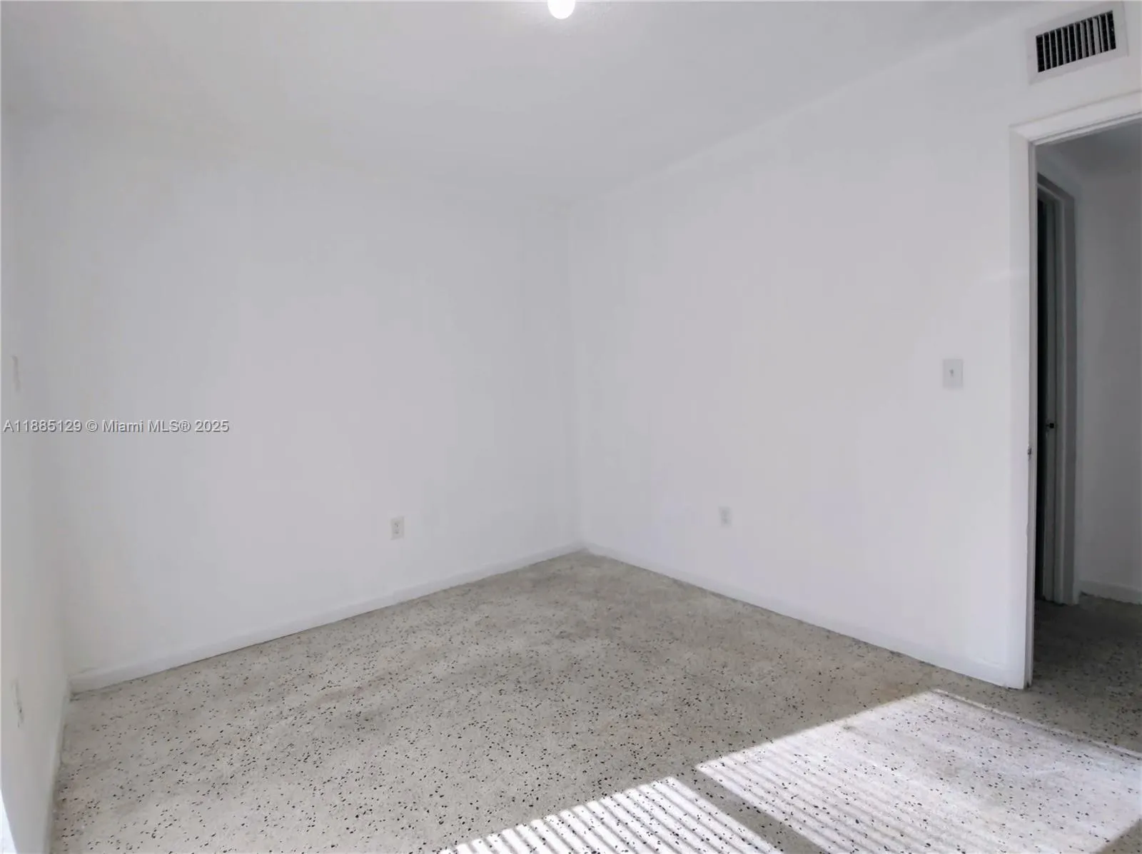 921 SW 7th St, #5