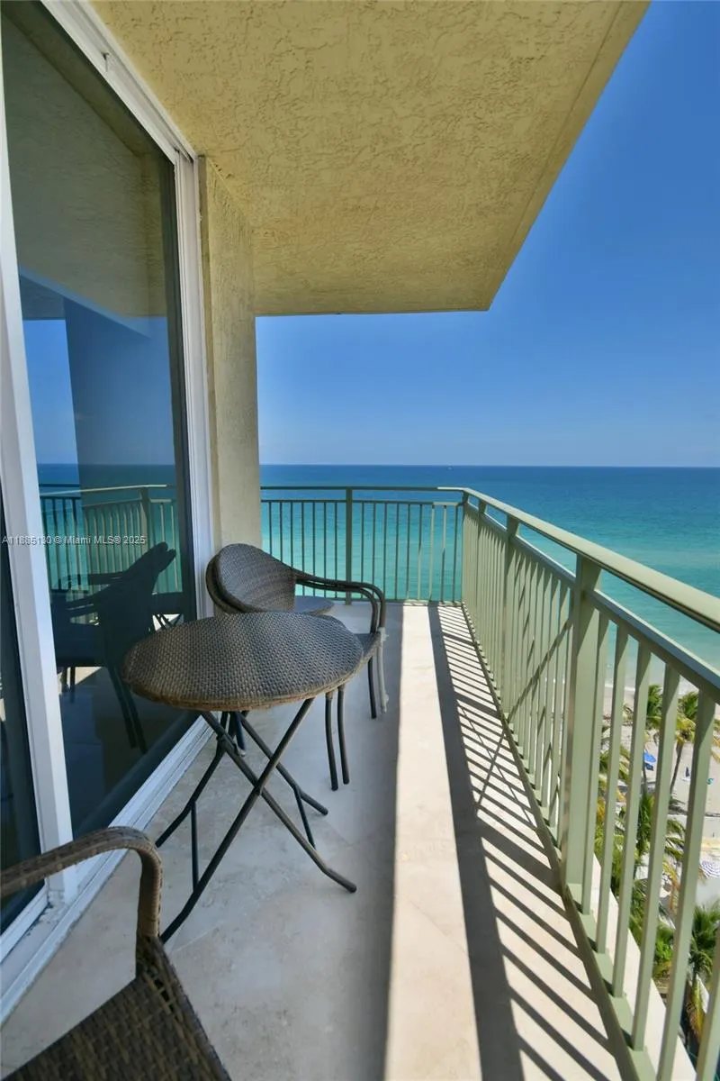 2080 S Ocean Dr, #1111
