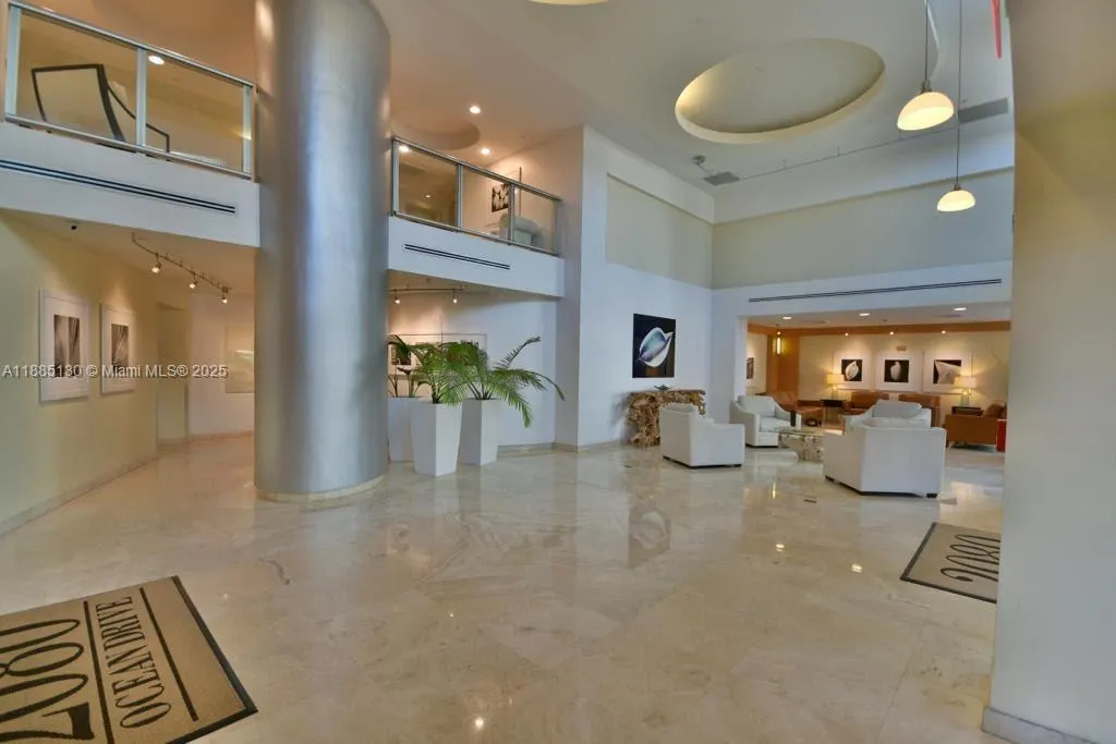 2080 S Ocean Dr, #1111