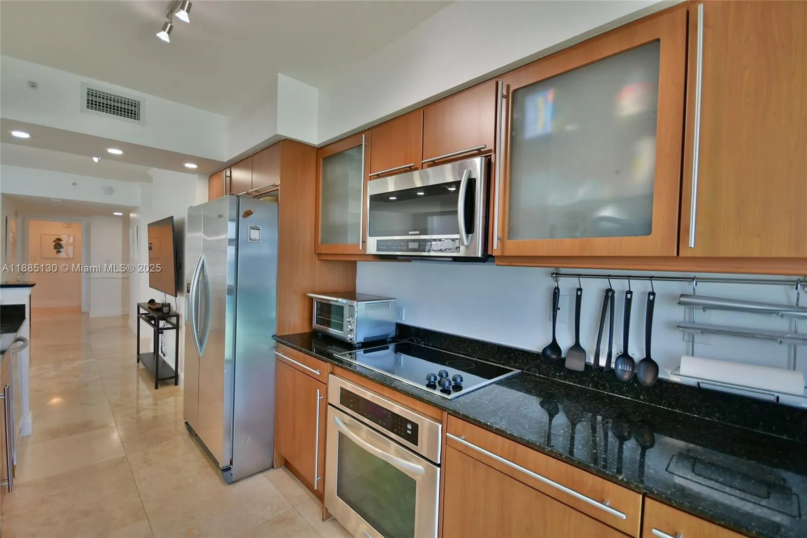 2080 S Ocean Dr, #1111