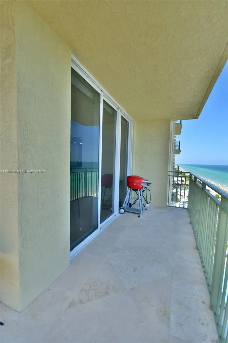 2080 S Ocean Dr, #1111