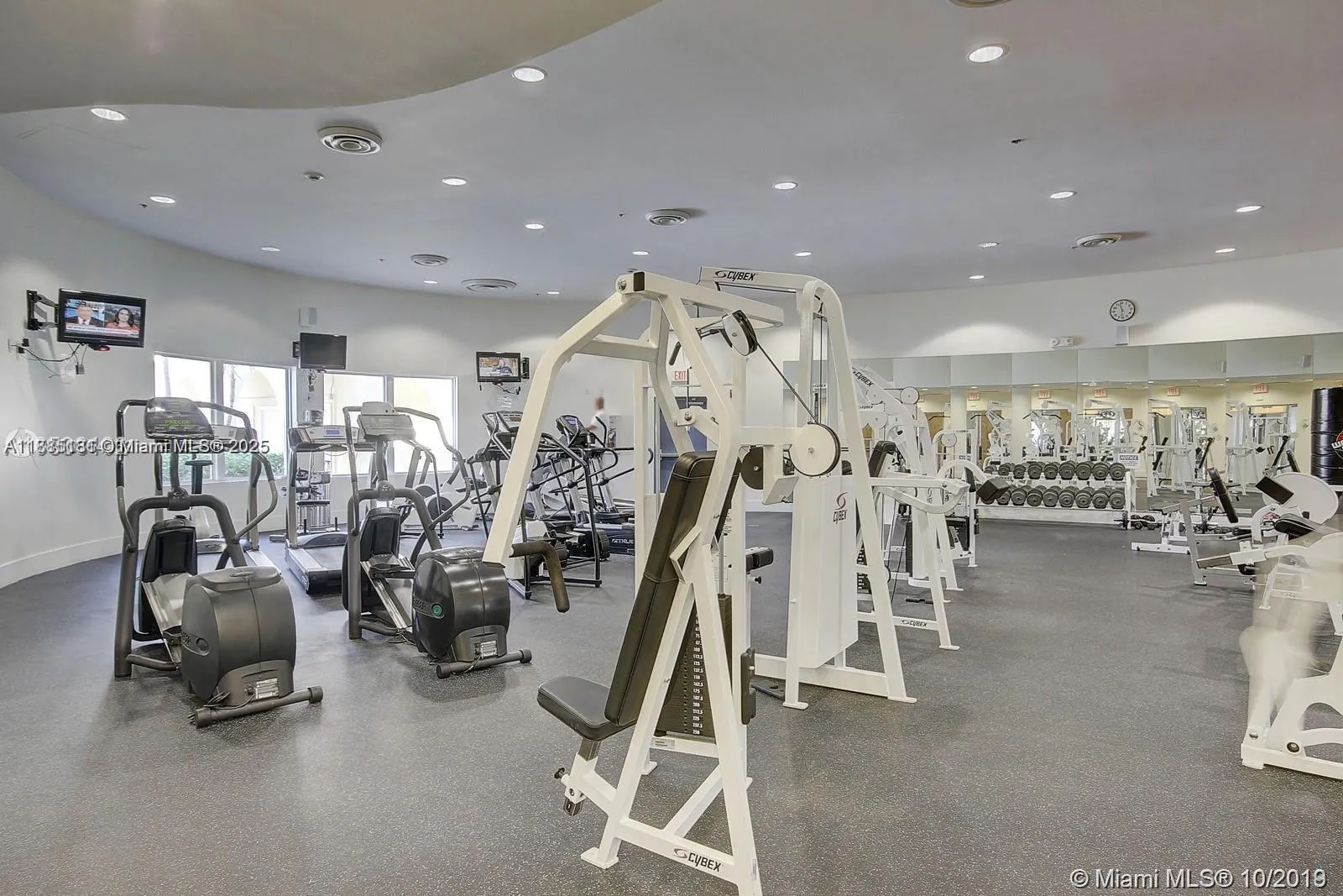 5600 Collins Ave, #5L