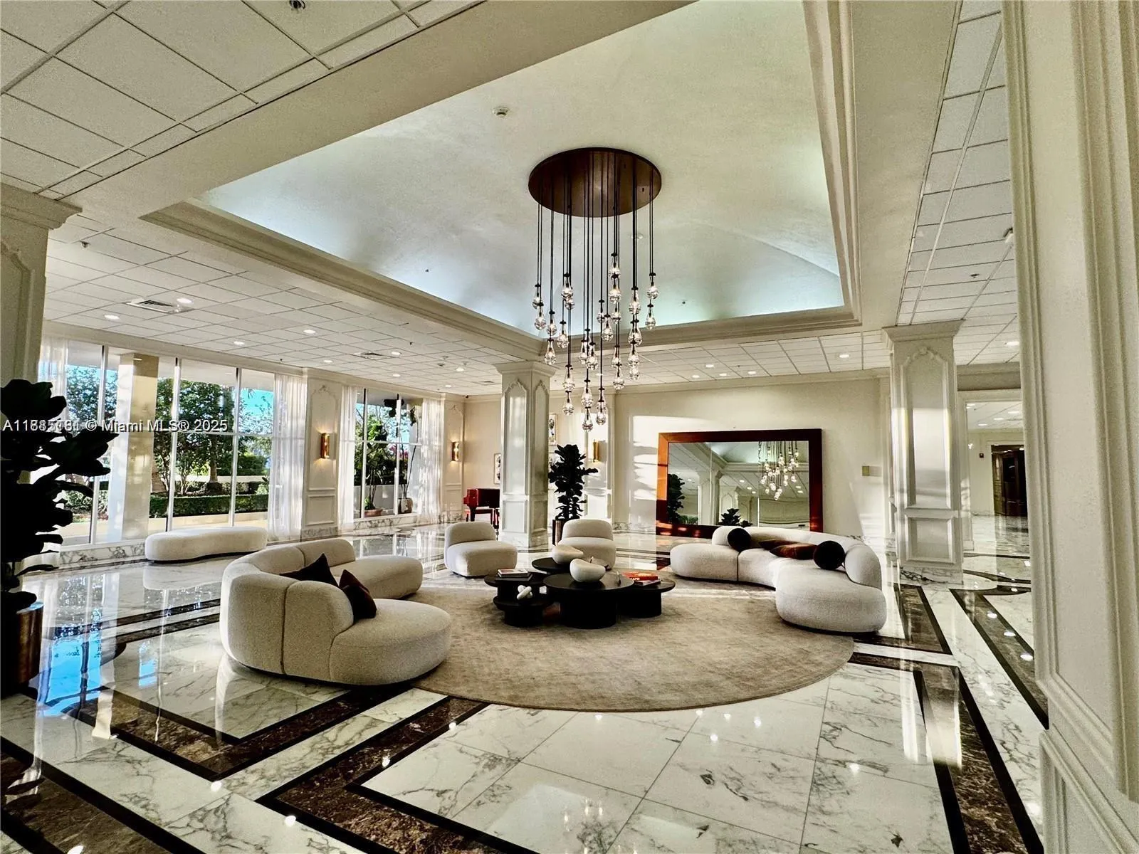 5600 Collins Ave, #5L