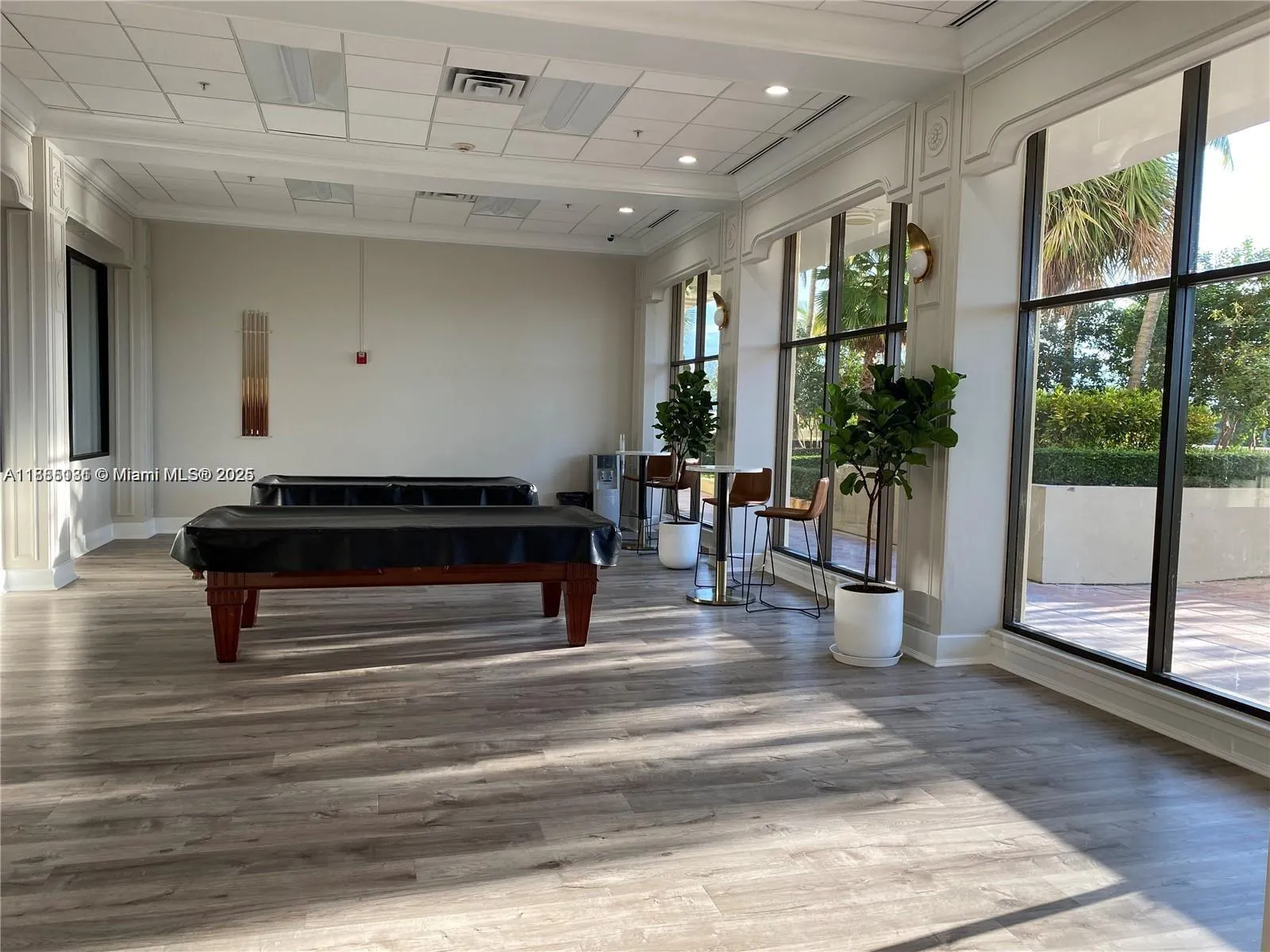 5600 Collins Ave, #5L