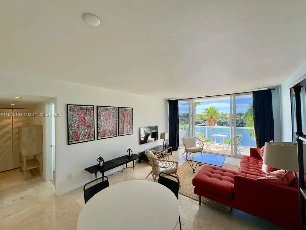 5600 Collins Ave, #5L